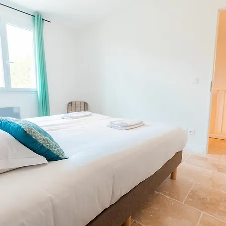 Villa Les Forges Villas - 6 For 10 People Vasles